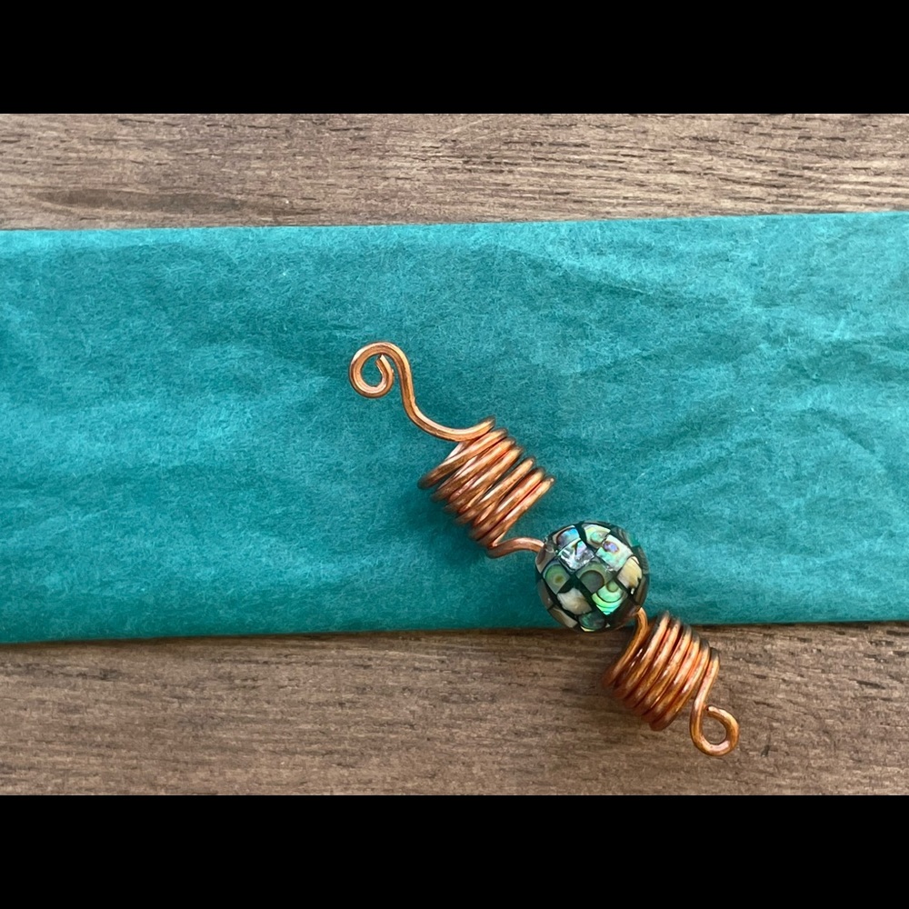 Loc/hair jewelry adorned w/abalone crystal bead